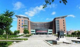 江汉师范学院明德阁吃瓜,校园“吃瓜”盛地，揭秘校园生活趣味瞬间