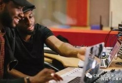 英国留学吃瓜最新,揭秘留学生活中的“吃瓜”趣事