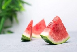 梦见在瓜地里卖瓜吃,瓜地卖瓜，品味人生百味