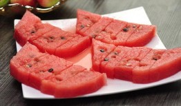 梦见和妈妈吃瓜