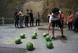 吃瓜群众搬地方