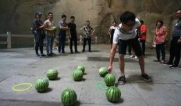 吃瓜群众搬地方