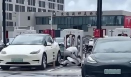 吃瓜九号电车,带你领略独特美食之旅