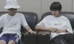 网友报道吃瓜视频,网友热议背后的真相