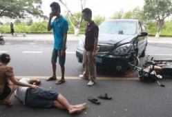 遇到车祸现场吃瓜,车祸现场“吃瓜”众生相