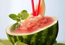 月经推迟可以吃哈密瓜吗