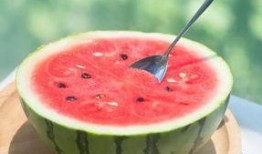 瓜沾糖吃,瓜沾糖的独特风味体验