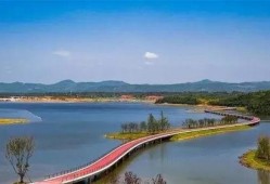 成都兴隆湖吃瓜,夏日消暑吃瓜胜地，悠闲生活新体验