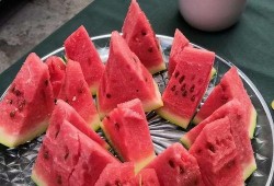 圆滚滚直播吃瓜,趣味横生揭秘娱乐圈幕后故事