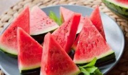 斗鱼亭宝吃瓜,揭秘网络红人的幕后故事